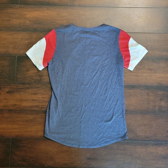 The Nike Tee Dri-Fit Uconn Connecticut Huskies Short Sleeve T-Shirt - Picture 5 of 5